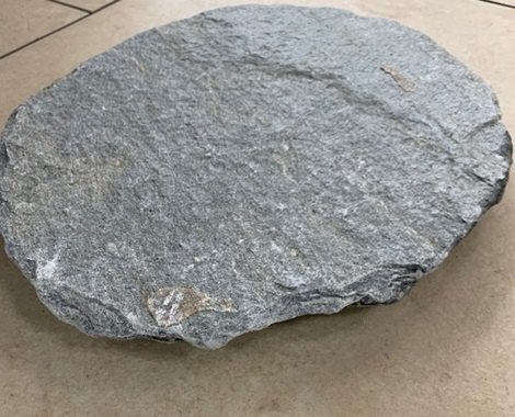 [IONQRTZPDDLSTNSLRG] Ionia Quartz Large Stepping Stone