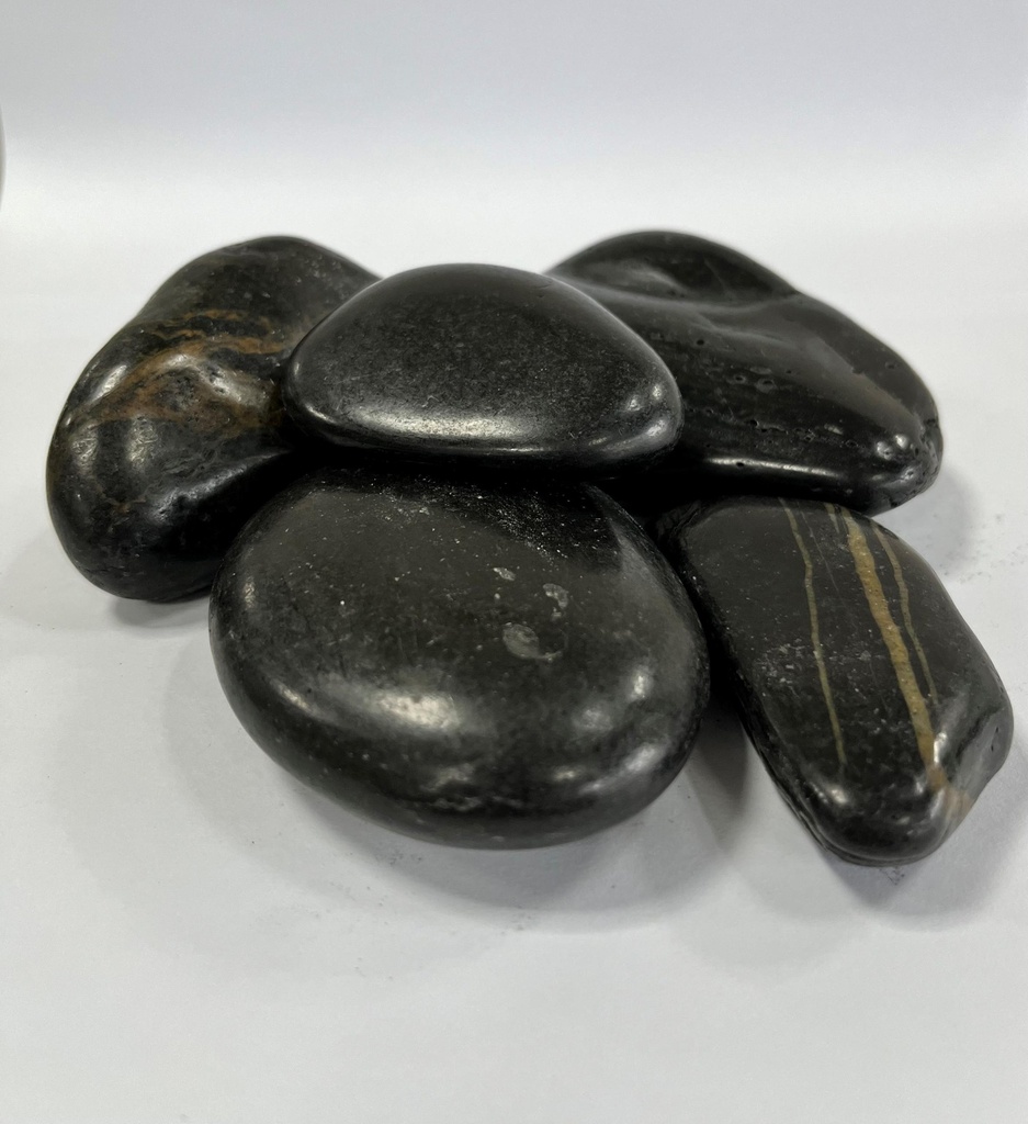 [PGPLSHDPBBLESBLKPLYBG30-50] Polished Black Pebbles 30-50mm